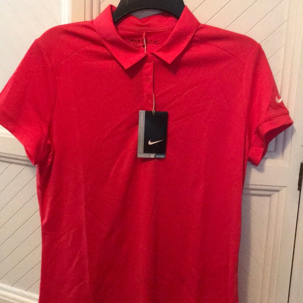 Women’s golf shirt